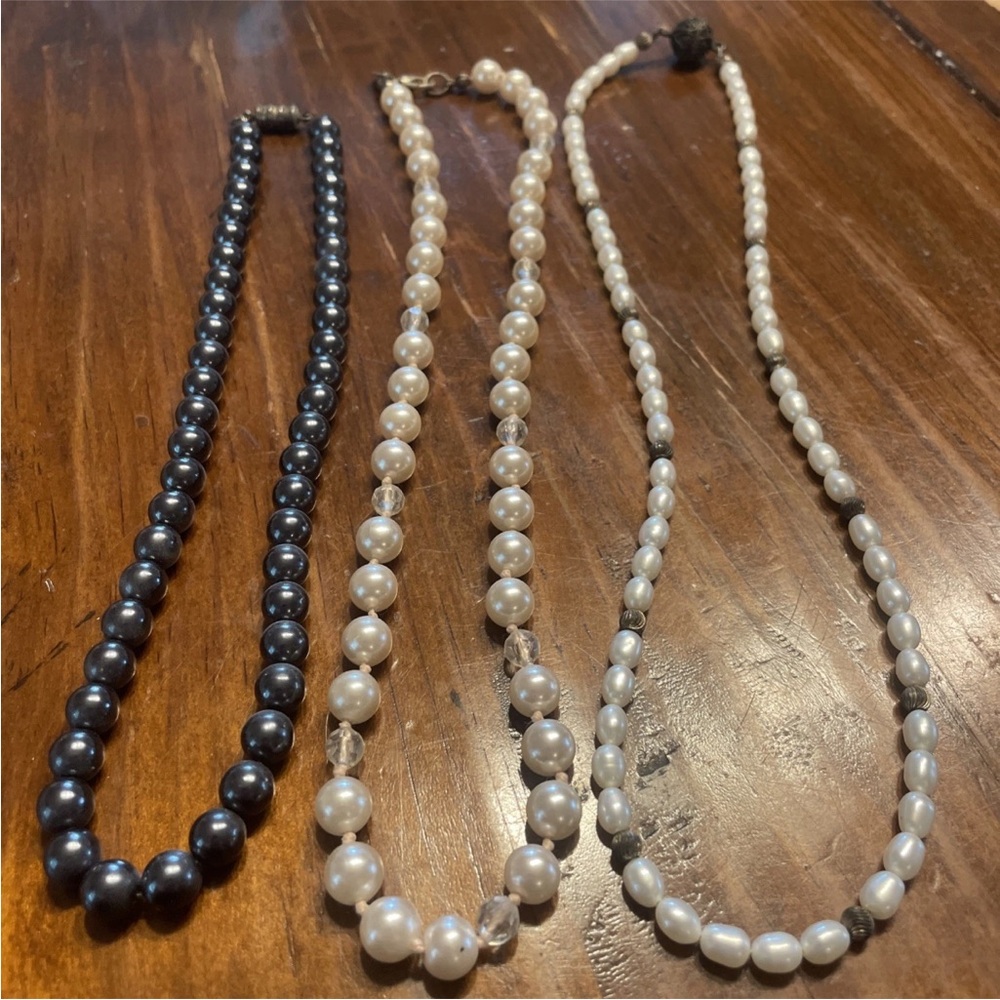 Classic Pearl Necklace Trio in Black and White